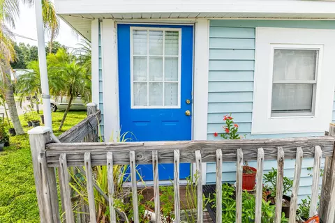 Exterior - 1149 6th St, Okeechobee, FL 34974 photo 3 of 9