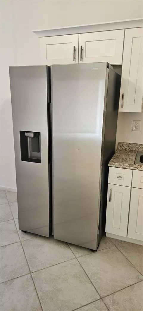 Kitchen - 5845 Eagle Cay Cir, Coconut Creek, FL 33073 photo 6 of 7