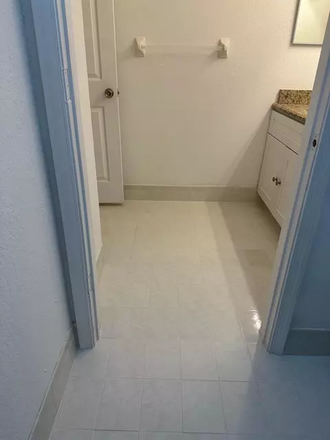 Bath - 5845 Eagle Cay Cir, Coconut Creek, FL 33073 photo 11 of 11