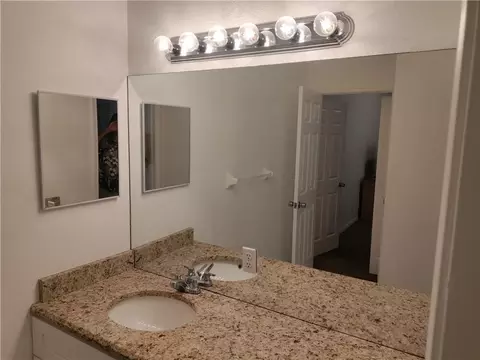 Bath - 5845 Eagle Cay Cir, Coconut Creek, FL 33073 photo 3 of 11