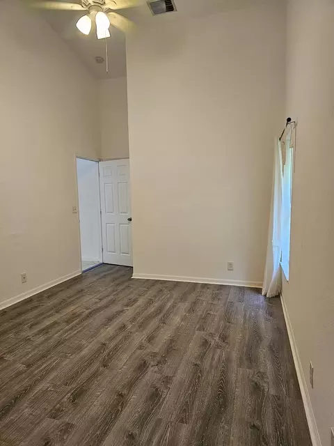Bedroom - 5845 Eagle Cay Cir, Coconut Creek, FL 33073 photo 5 of 7