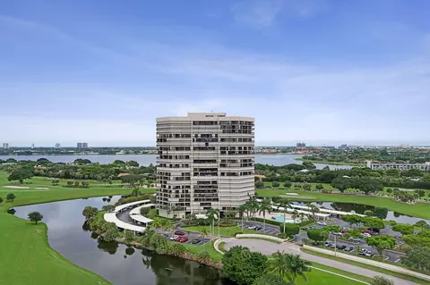 1900 Consulate Pl #604, West Palm Beach, FL 33401