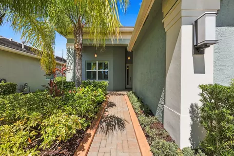 11852 SW Waterford Isle Way, Port Saint Lucie, FL 34987