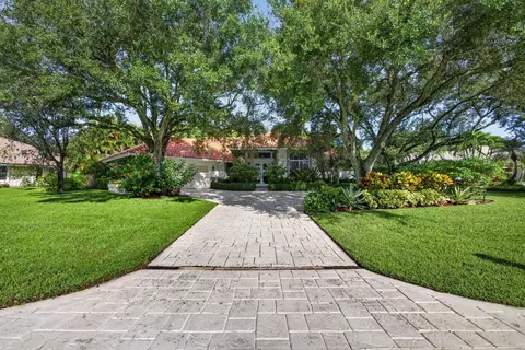 43 Dunbar Rd, Palm Beach Gardens, FL 33418
