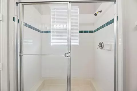 Bath - 4107 Parkside Dr, Jupiter, FL 33458 photo 2 of 5
