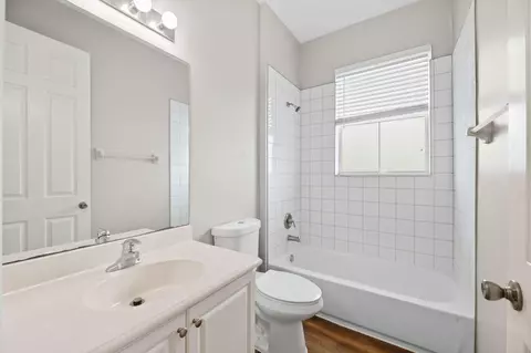 Bath - 4107 Parkside Dr, Jupiter, FL 33458 photo 4 of 5
