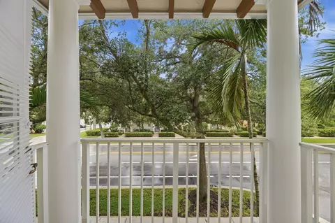 Exterior - 4107 Parkside Dr, Jupiter, FL 33458 photo 2 of 4