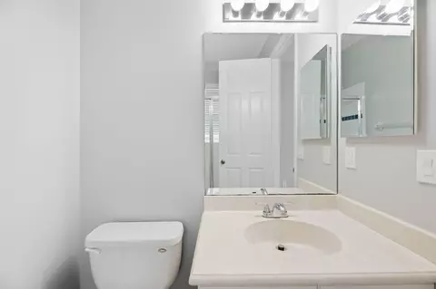 Bath - 4107 Parkside Dr, Jupiter, FL 33458 photo 1 of 5