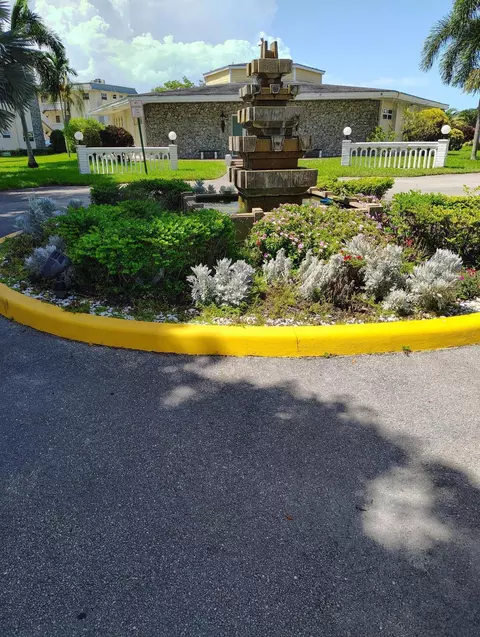 4341 NW 16th St #211, Lauderhill, FL 33313