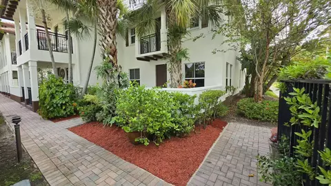 4726 Monarch Way, Coconut Creek, FL 33073
