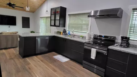 Kitchen - 1052 10th St, Okeechobee, FL 34974 photo 2 of 9