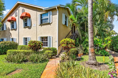 501 Waterside Dr, Hypoluxo, FL 33462