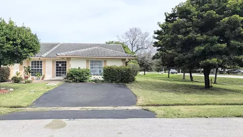 11001 NW 44th St #EAST, Coral Springs, FL 33065