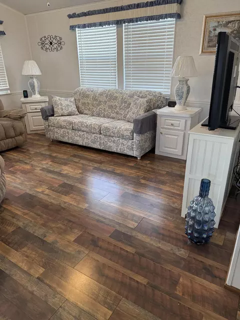 Living - 5224 SE 67th Ave SE, Okeechobee, FL 34974 photo 1 of 5