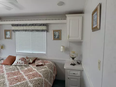 Bedroom - 5224 SE 67th Ave SE, Okeechobee, FL 34974 photo 1 of 2