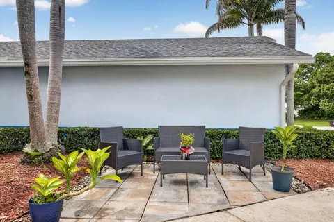 Exterior - 1784 SW Gregor Way, Stuart, FL 34997 photo 5 of 25