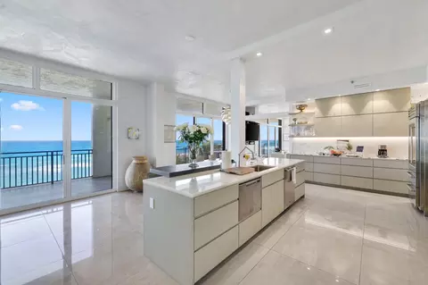 Kitchen - 19750 S Beach Rd #7050, Jupiter, FL 33469 photo 1 of 6