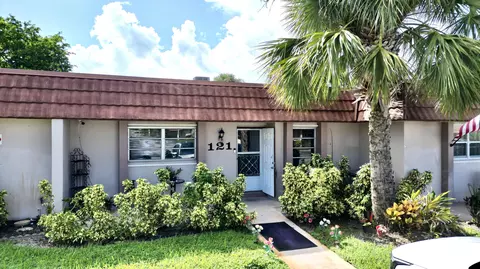 5775 W Fernley Dr W #121, West Palm Beach, FL 33415