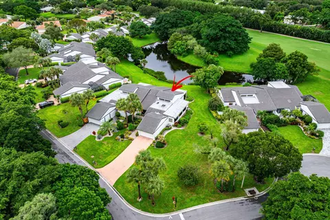 61 Hampshire Ln, Boynton Beach, FL 33436