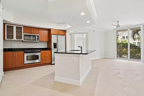 600 S Dixie Hwy #636, West Palm Beach, FL 33401