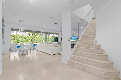 1879 Hidden Trail Ln, Weston, FL 33327