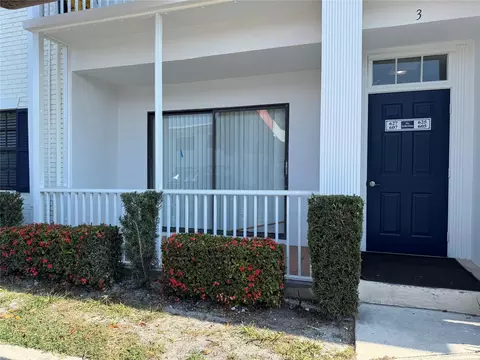 160 Cypress Club Dr #607, Pompano Beach, FL 33060