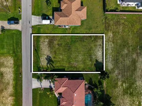 2458 NW 22nd St, Cape Coral, FL 33993