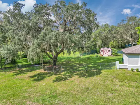 Exterior - 814 Oak Rd, Ocala, FL 34472 photo 7 of 15