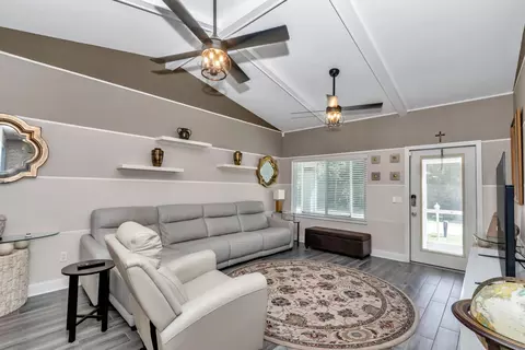 Living - 814 Oak Rd, Ocala, FL 34472 photo 3 of 4