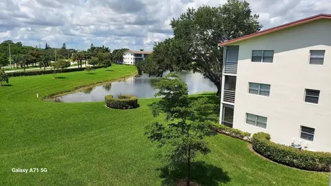 View/Area - 160 Preston Way, Boca Raton, FL 33434 photo 2 of 9