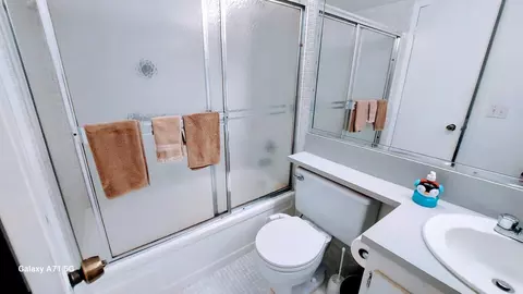 Bath - 160 Preston Way, Boca Raton, FL 33434 photo 1 of 2