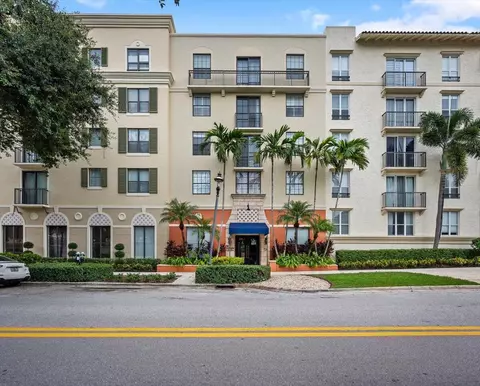 720 S Sapodilla Ave #204, West Palm Beach, FL 33401