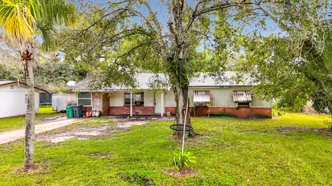 2930 Middle Rd, Fort Pierce, FL 34981