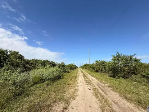 2348 Cabbage Dr, FL photo 2