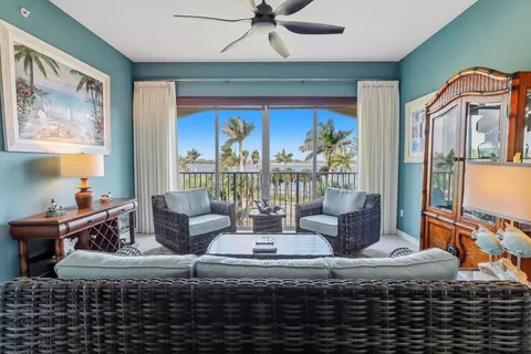 36 Harbour Isle Dr W #304, Fort Pierce, FL 34949