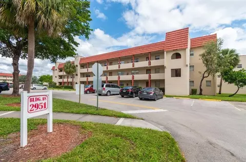 2951 Sunrise Lakes Dr E, Sunrise, FL 33322
