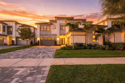 12870 Crane Xing, Palm Beach Gardens, FL 33412