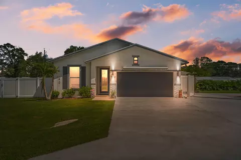 5504 Deleon Ave, Fort Pierce, FL 34951