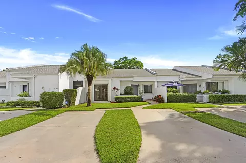 234 Par Dr, Royal Palm Beach, FL 33411