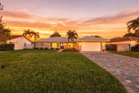 626 NW 100th Way, Coral Springs, FL 33071