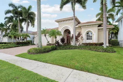 807 Floret Dr, Palm Beach Gardens, FL 33410