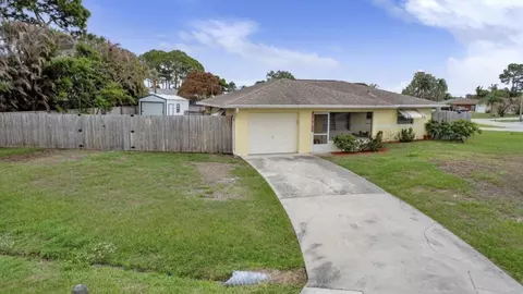 1491 SE Concha St, Port Saint Lucie, FL 34983