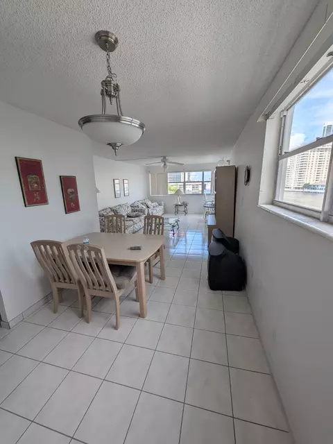 111 Golden Isles Dr #C10, Hallandale Beach, FL 33009