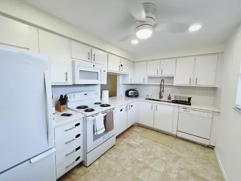 7080 Nova Dr #307B, Davie, FL 33317