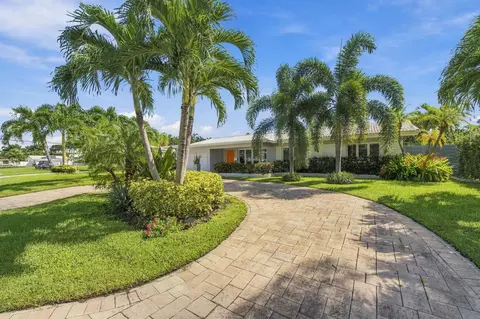 4230 NE 19th Ave, Oakland Park, FL 33308