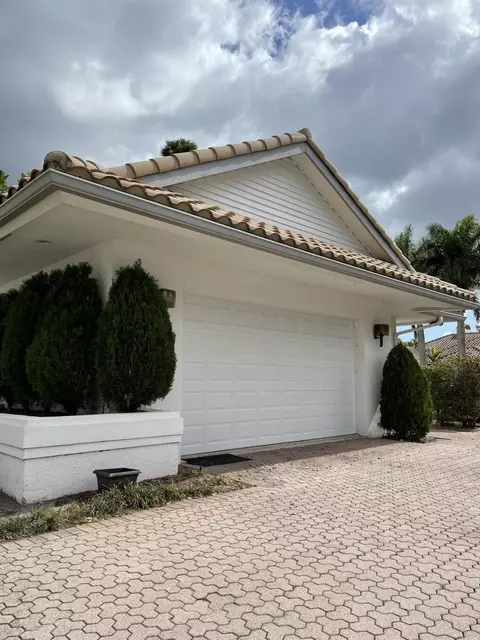 Exterior - 21156 Ormond Ct, Boca Raton, FL 33433 photo 2 of 3