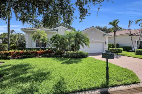 1417 W Island Club Sq, Vero Beach, FL 32963