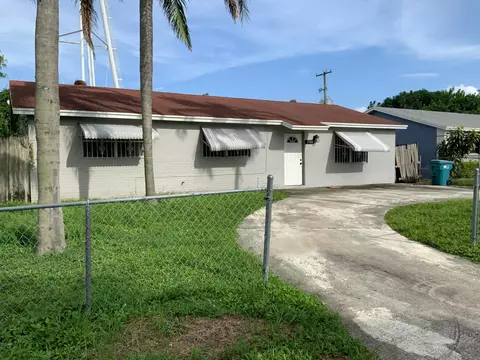 5708 Driftwood St, Mangonia Park, FL 33407