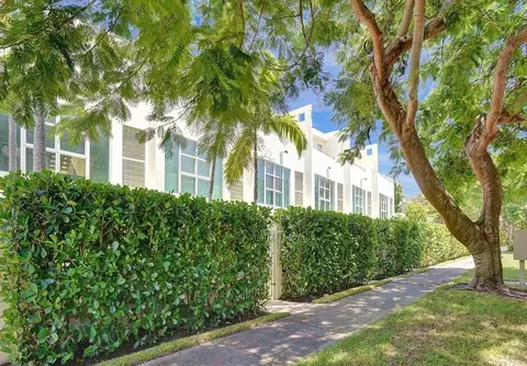 1703 NE 5th Ct #1703, Fort Lauderdale, FL 33301
