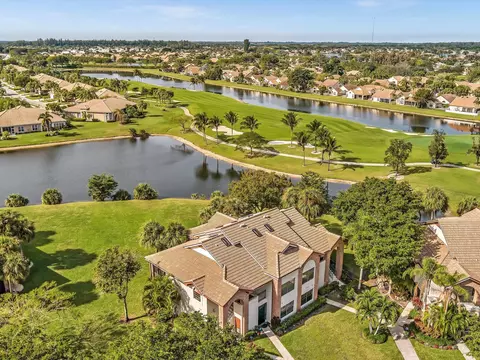 8049 Aberdeen Dr #201, Boynton Beach, FL 33472